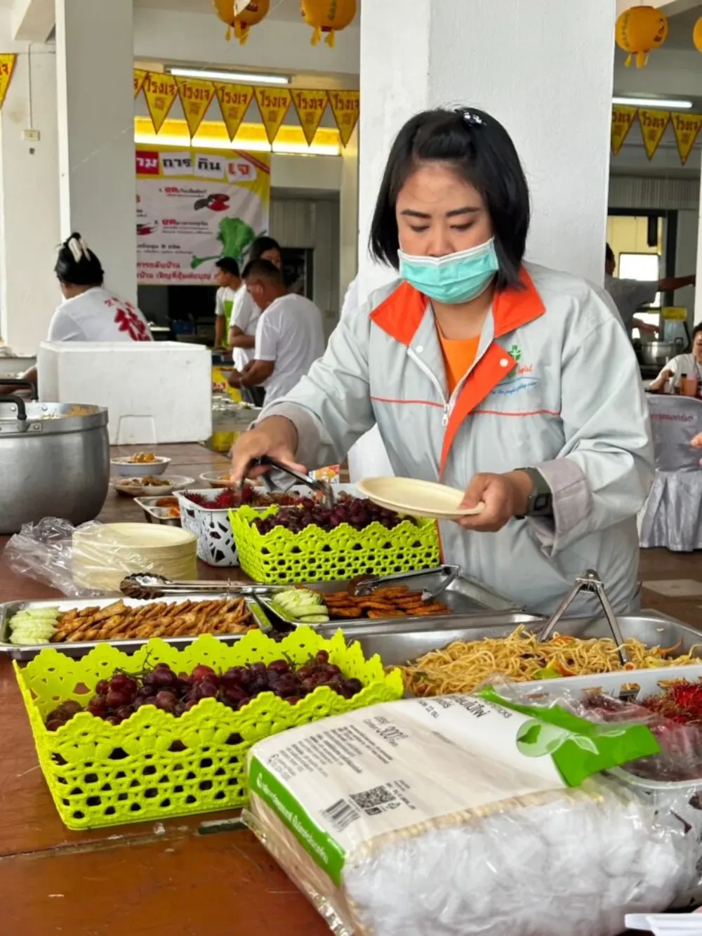 โรงพยาบาลมุกดาหารอินเตอร์เนชั่นแนล จำกัด (มหาชน) นำทีมเปิดโรงทาน อาหารเจเนื่องในเทศกาลกินเจ ปี 2567